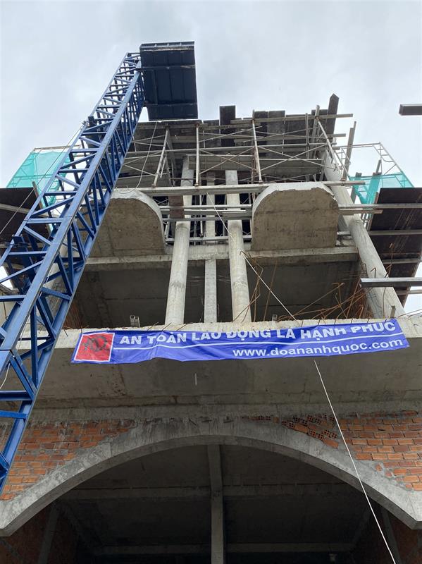 Thiết kế nhà Phan Thiết, Xây nhà trọn gói Phan Thiết, Thi công nhà trọn gói Phan Thiết, Thiết kế Thi công nội thất Phan Thiết Bình Thuận, Công ty Xây dựng Bình Thuận, Thiết kế nhà Bình Thuận, Xây nhà trọn gói Bình Thuận. Cập nhật hình ảnh thi công công trình khách sạn tại Phan Thiết