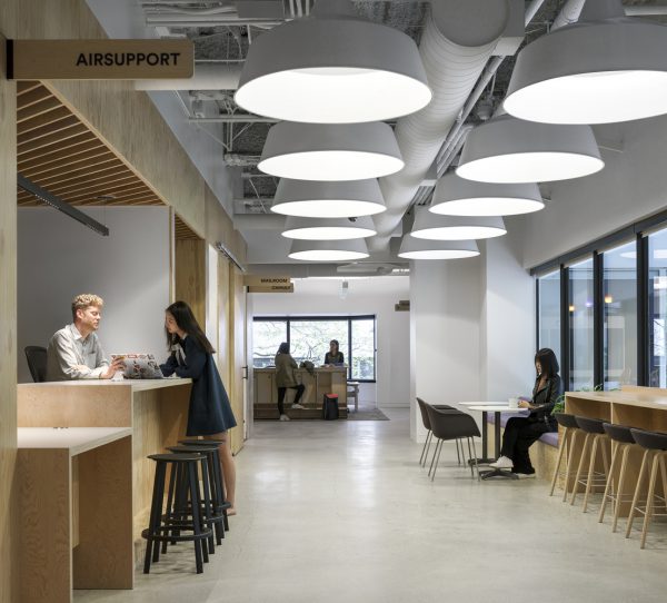 Công ty TNHH Kiến trúc Xây dựng Đoàn Anh Quốc - THIẾT KẾ VĂN PHÒNG LÀM VIỆC 3 TẦNG HIỆN ĐẠI VÀ CHUYÊN NGHIỆP TẠI PHAN THIẾT